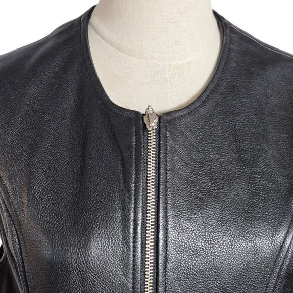 Wilsons Leather Black Fitted Vest with Side Buckle Adjusters - Picture 2 of 8